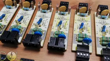 Jako Neon Piko IEC Socket Non-Dimmable 43k Bottom view